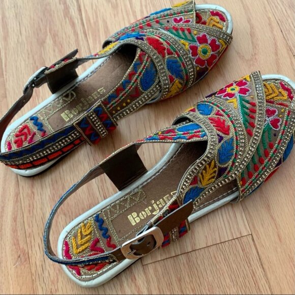 Embroidered oho ummer andals - Picture 7 of 10